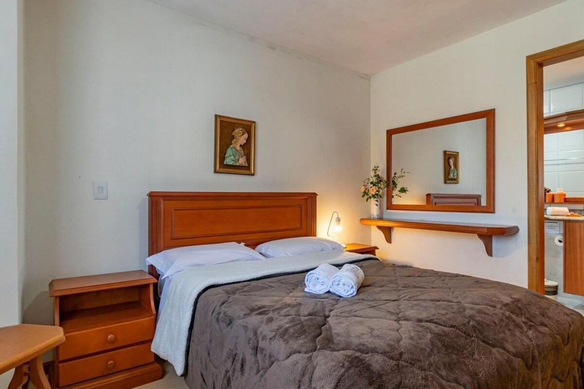 Rosa Edificio Di Trevi Lejlighed Gramado Eksteriør billede
